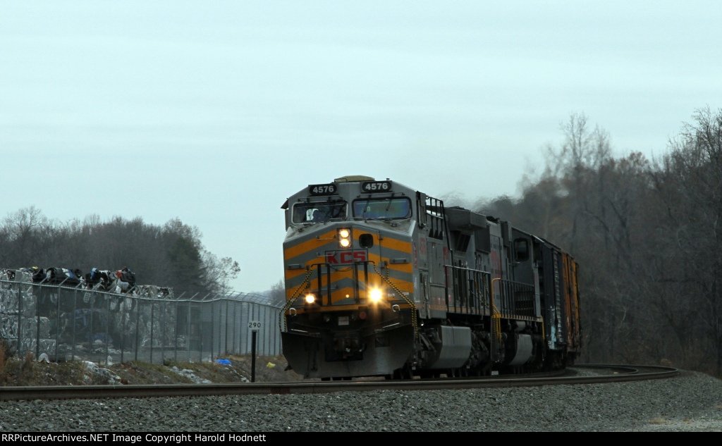 KCS 4576 leads train 159 past mp 290